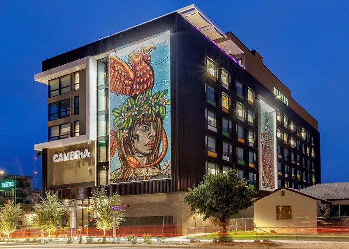 Cambria Downtown Phoenix Convention & Airport Hotel